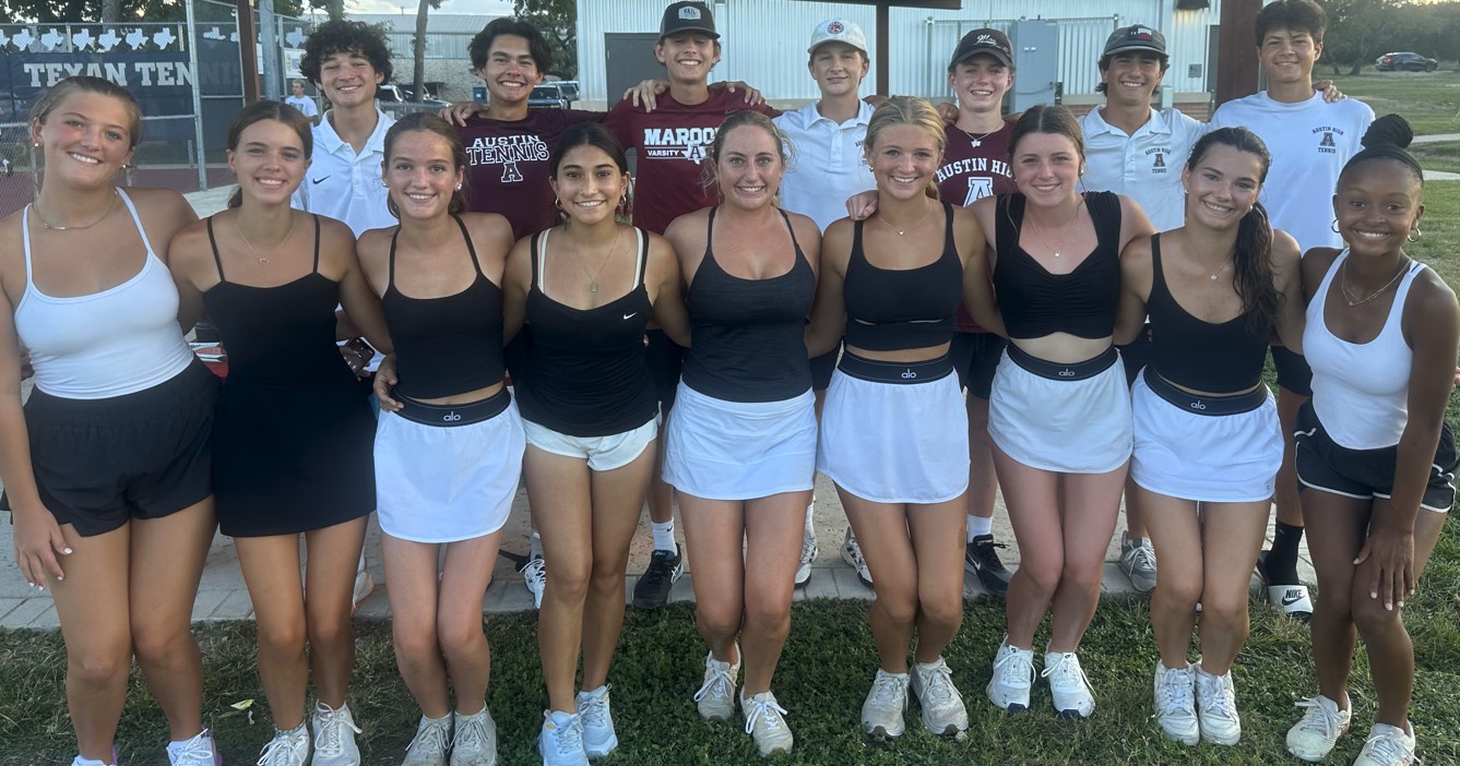 Photo of Austin High tennis team.