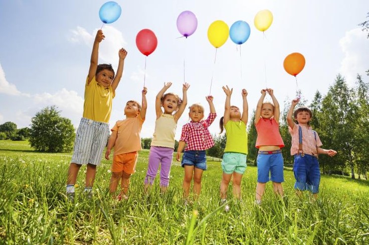 ballons with kids