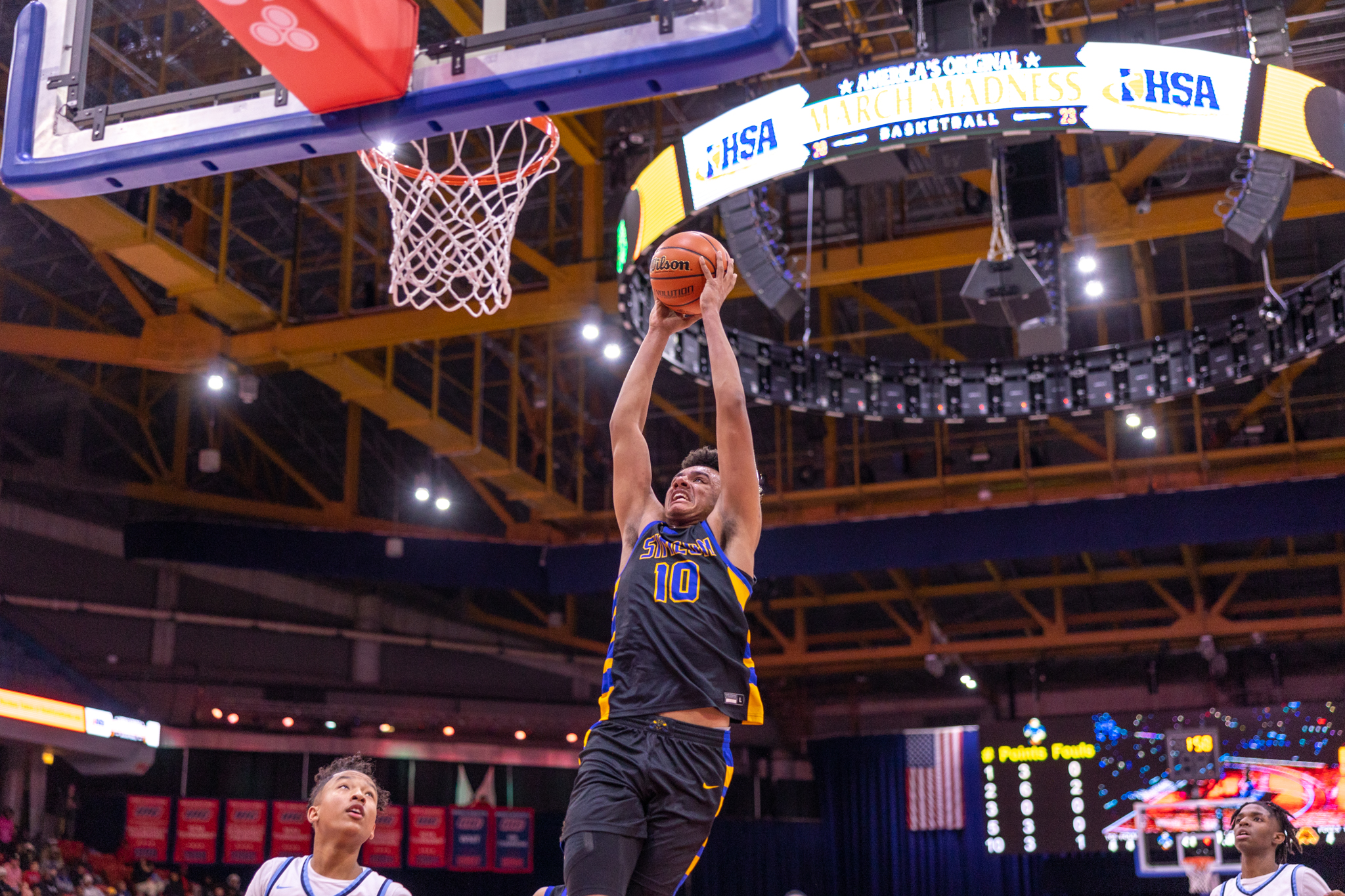 Rubins Dunk IHSA Super Sectional 23