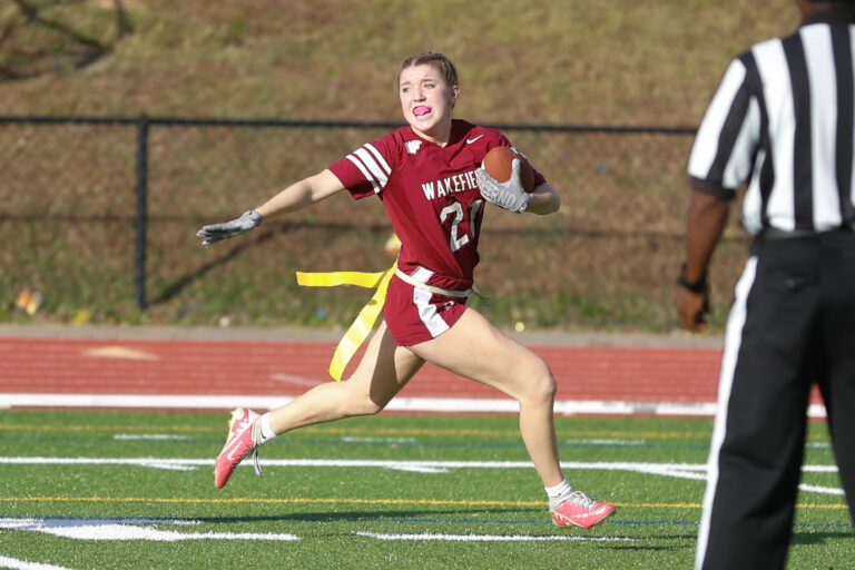 Sara Barlett (21) of Wakefield. Wakefield defeated Ashley 20-6 in the NC Flag Football State Championship on Saturday, Nov. 22, 2025 (Photo: Dean Strickland/National Amateur Sports)