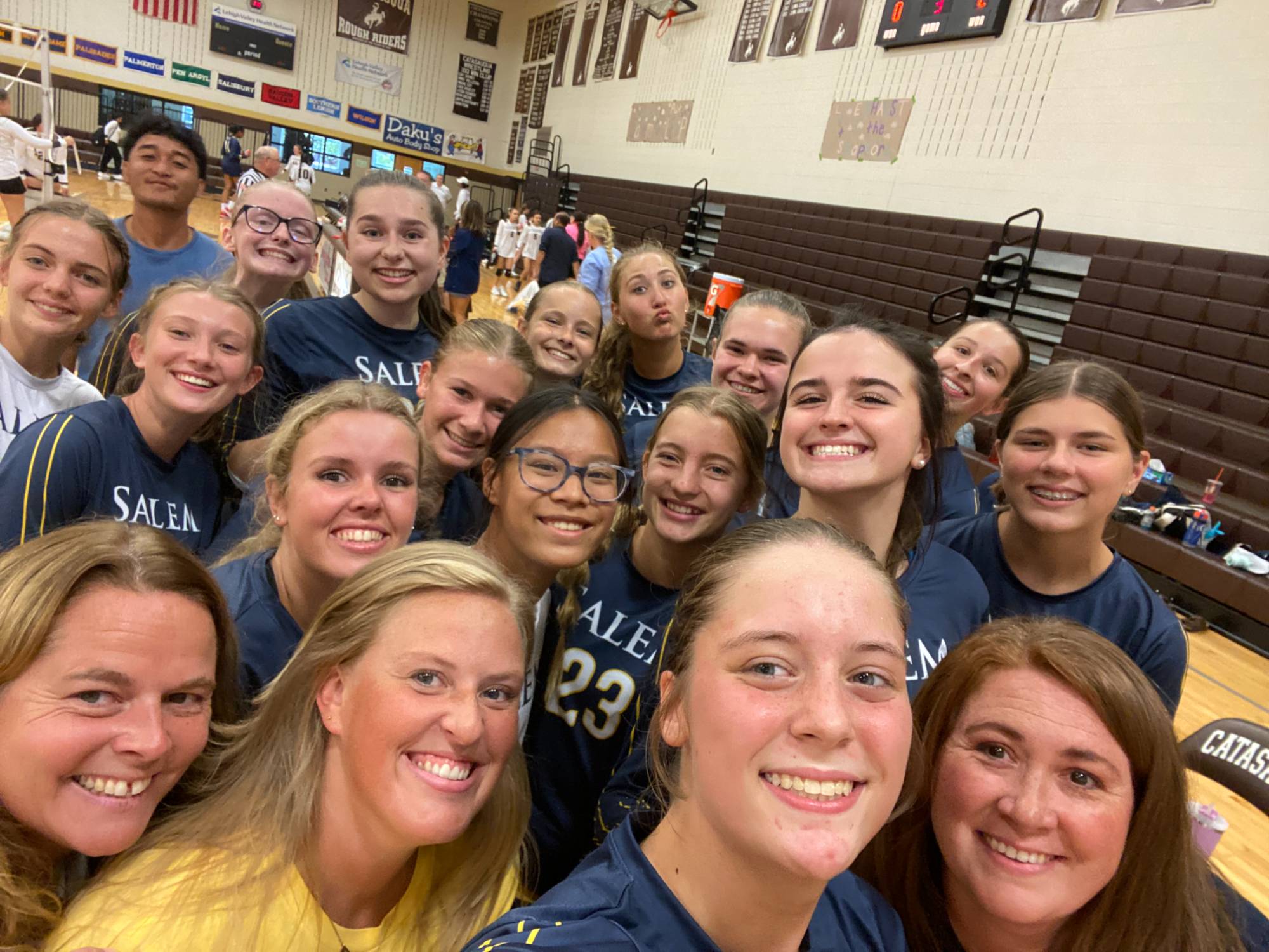Featured Image - 🏐 Varsity Volleyball With Great Performance to start the season!!!