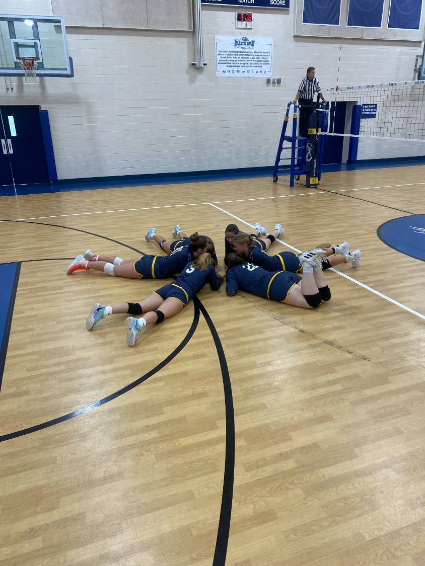Featured Image - 🏐 Total Team Effort as Salem Varsity Volleyball beats Weatherly