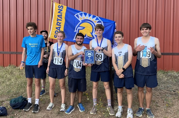 Cross Country Team at Husky Invite