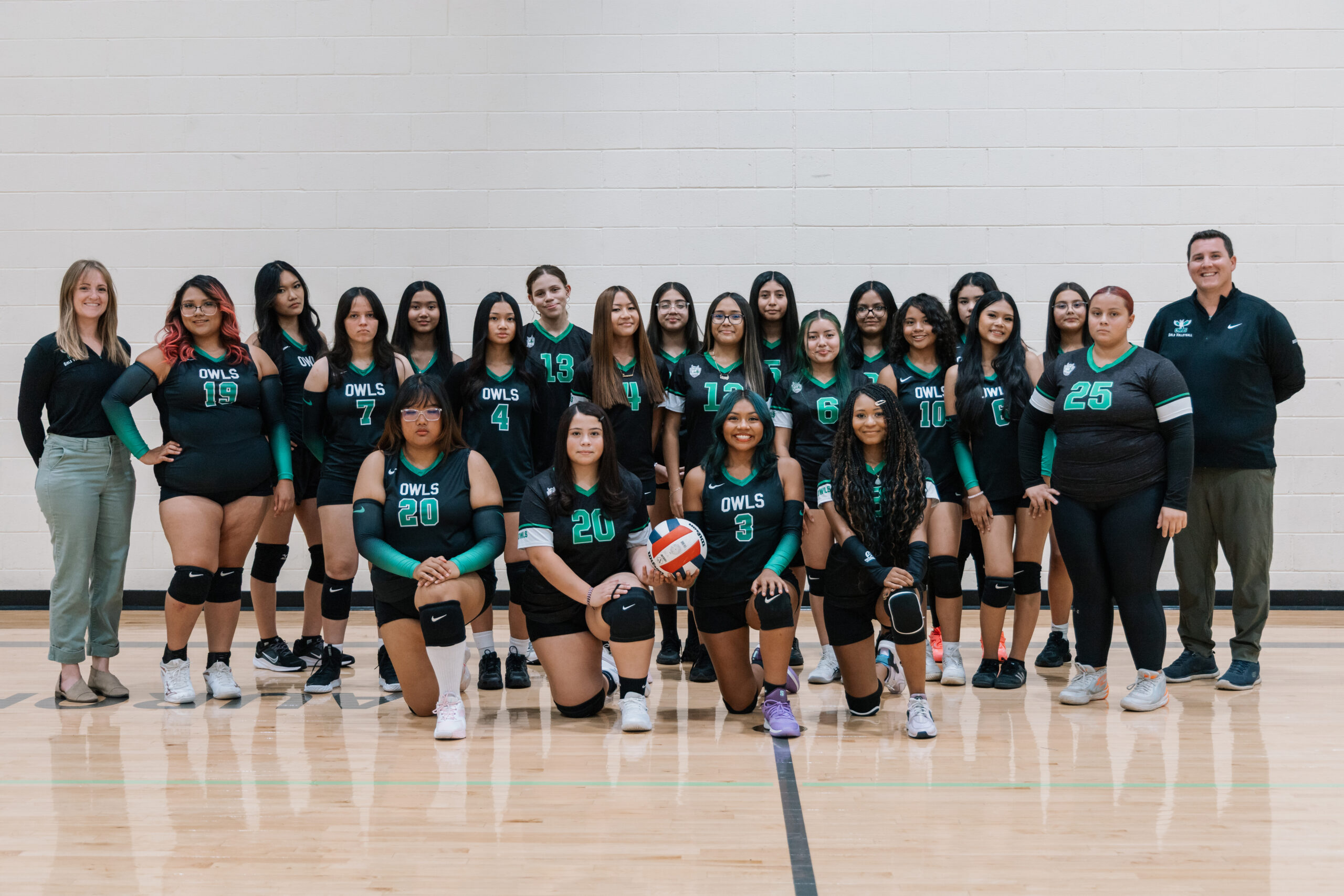 girls volleyball