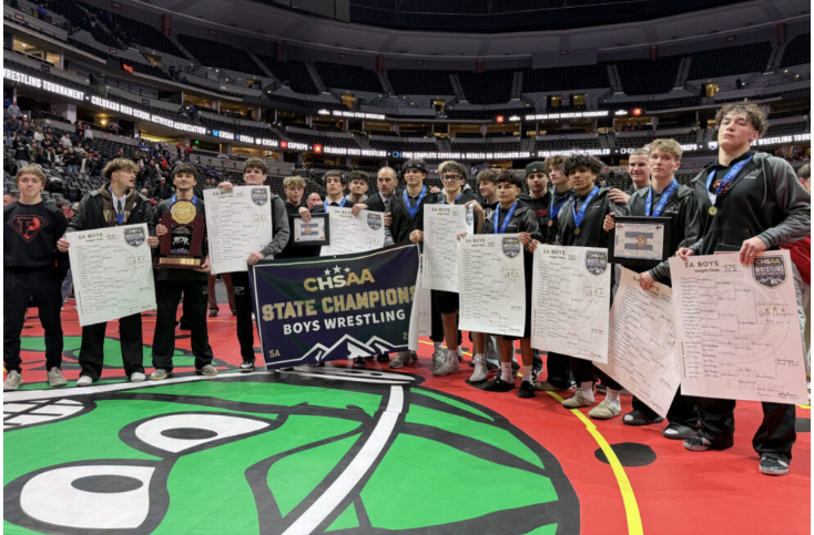 Record breaking night for boys' wrestling for 5A State champiionship.