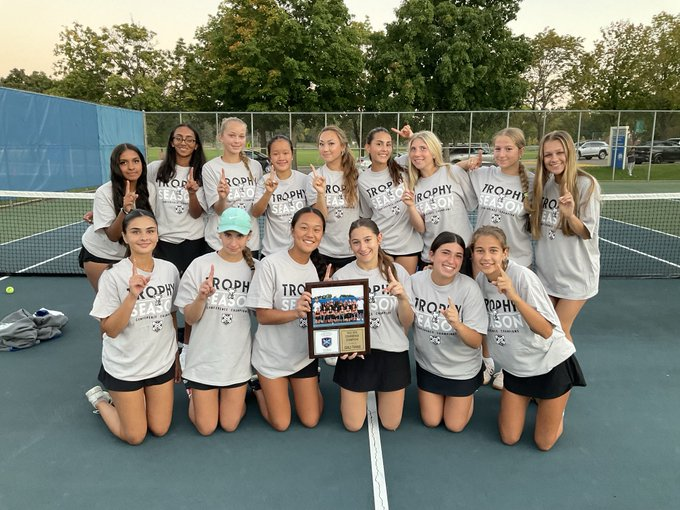 Girls Tennis