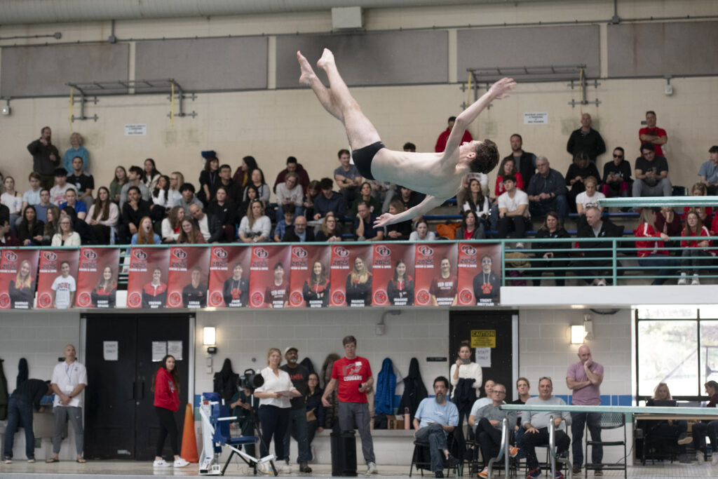 boys swim & dive