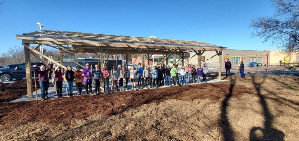 5th grade outdoor classroom helpers