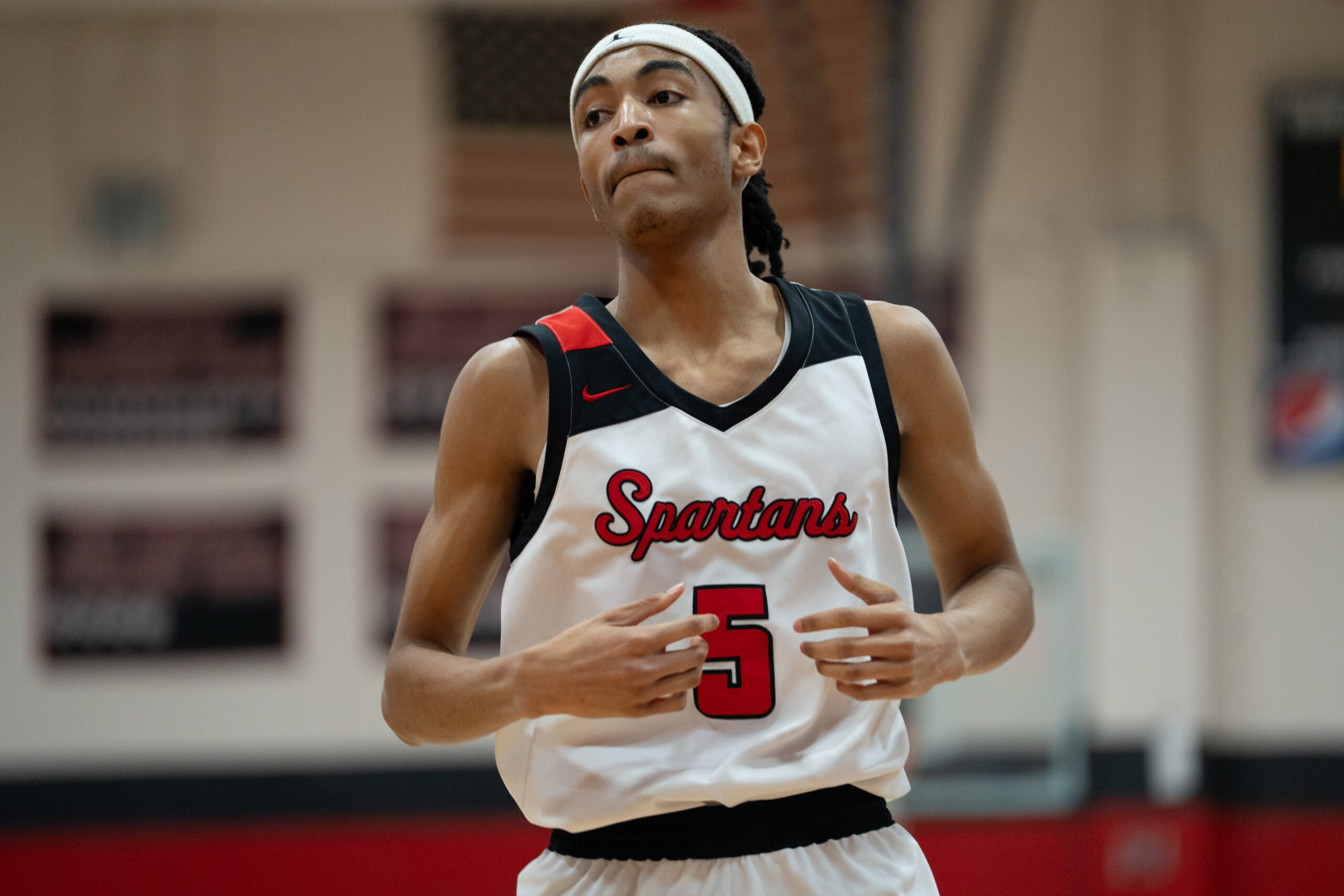 Aden Jeffries (5) of Southern Durham. Southern Durham defeated Garner 89-86 in the fourth round of the NCHSAA 7A boys basketball state playoffs on Monday, Mar. 2, 2026 (Photo: Nick Stevens/National Amateur Sports)