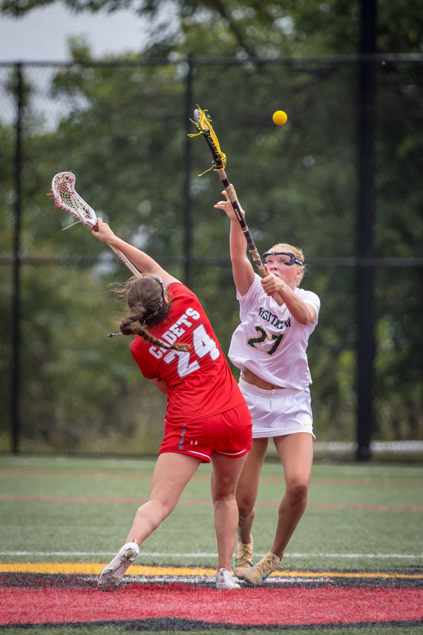 Players trying to catch ball