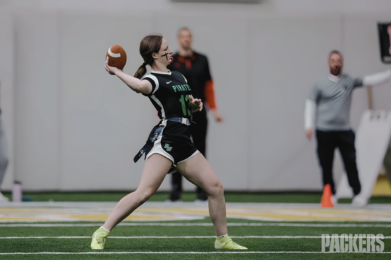 Girls-Flag-Football